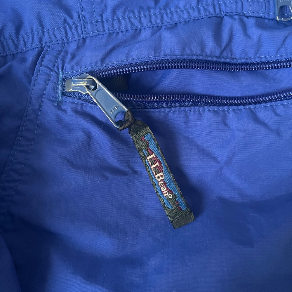 L.L. Bean vintage blue windbreaker - Picture 3 of 5